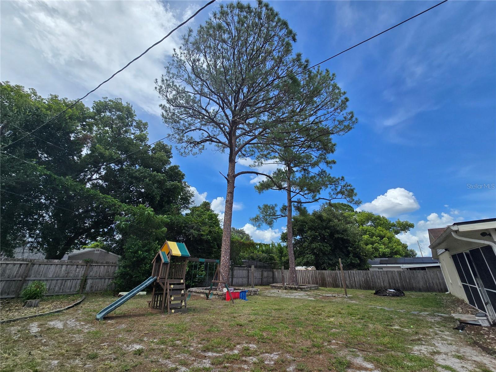 DELTONA LAKES UN 11 - Residential