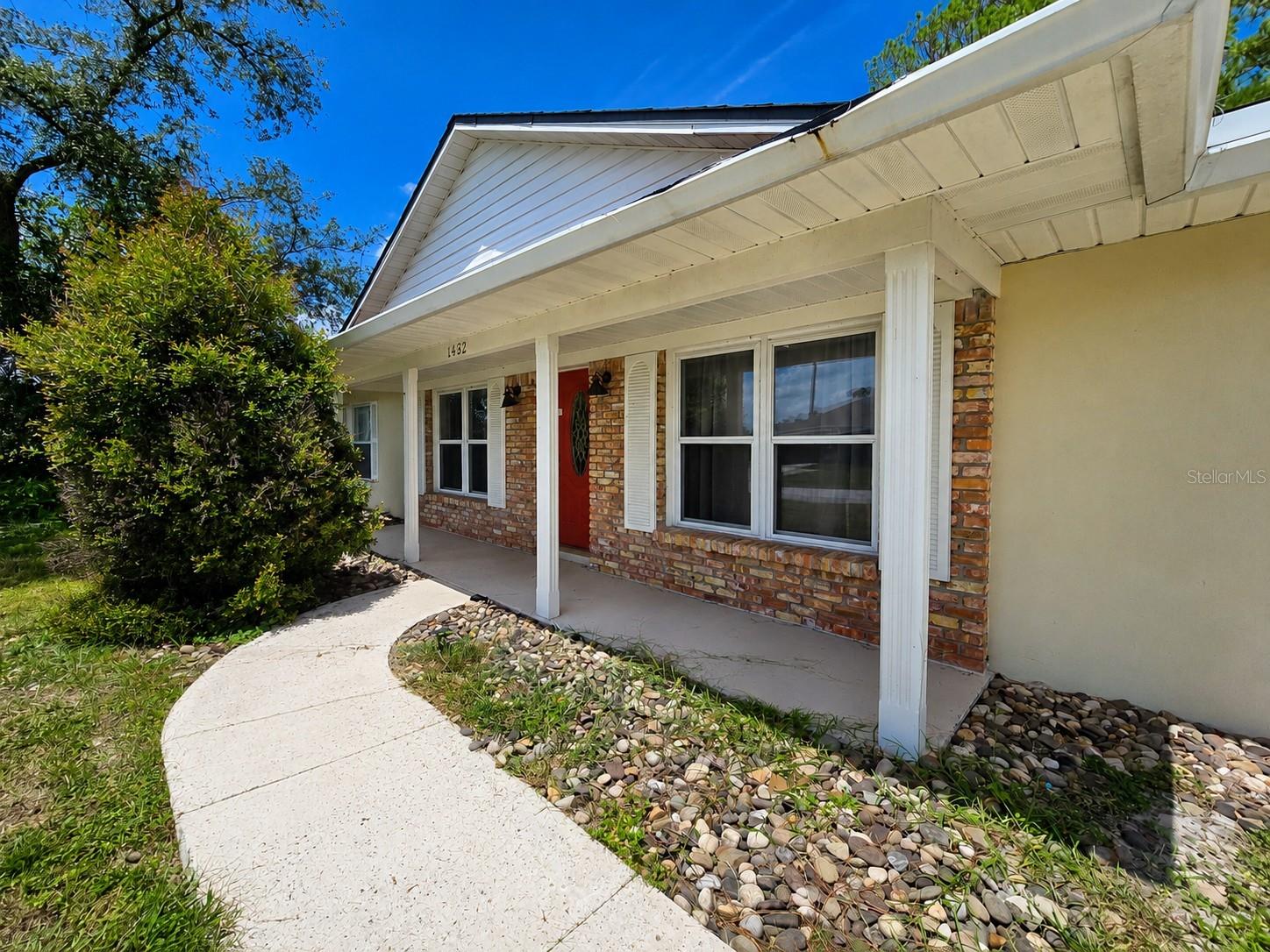 DELTONA LAKES UN 11 - Residential