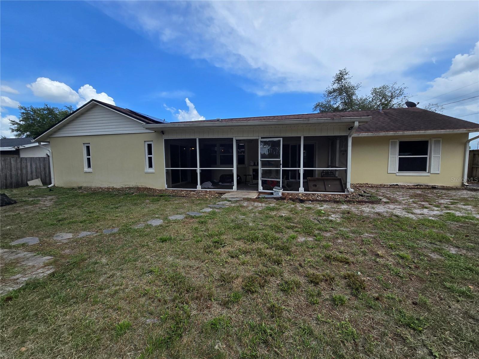 DELTONA LAKES UN 11 - Residential