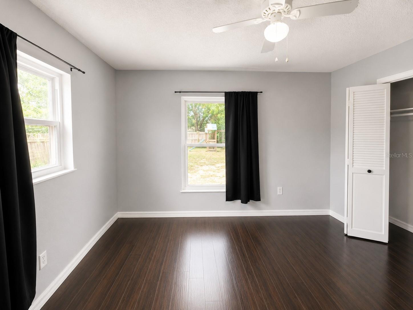 DELTONA LAKES UN 11 - Residential