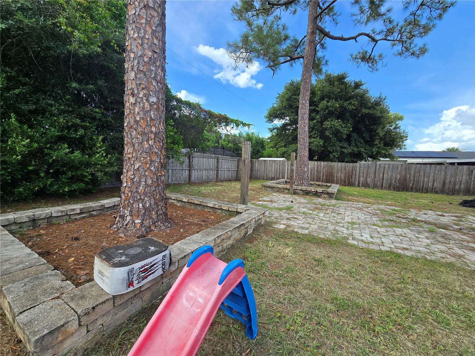 DELTONA LAKES UN 11 - Residential