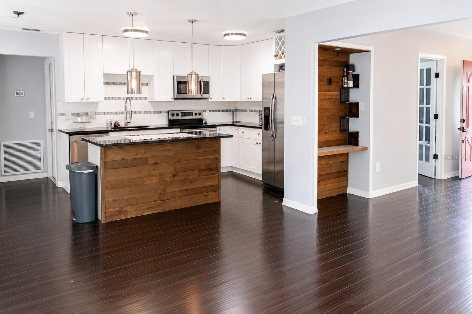 DELTONA LAKES UN 11 - Residential