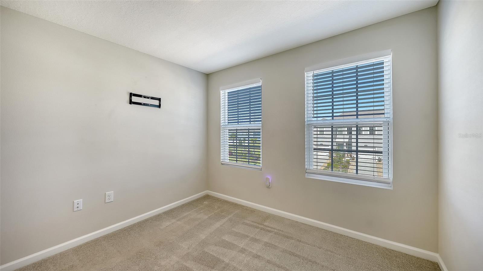 AVALON WOODS - Residential