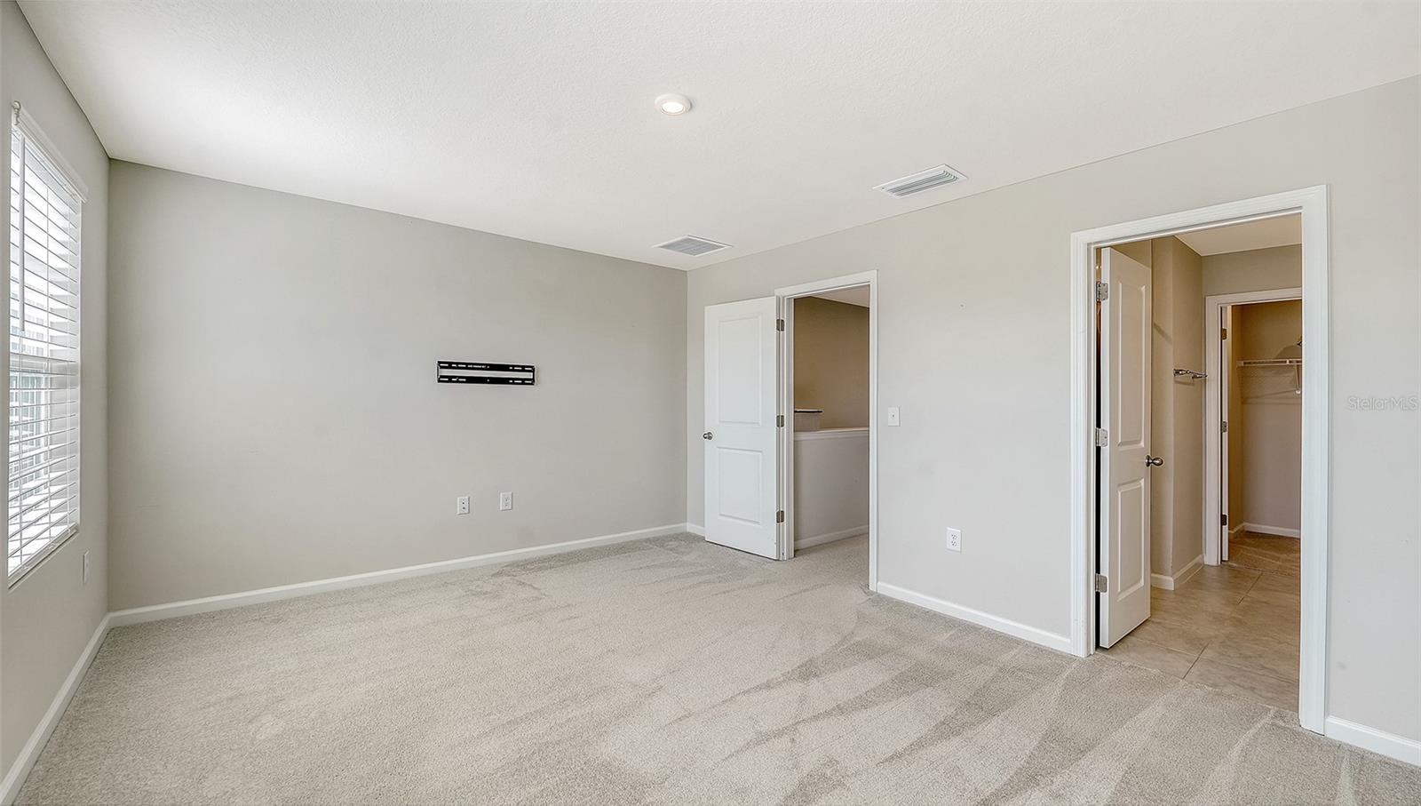 AVALON WOODS - Residential