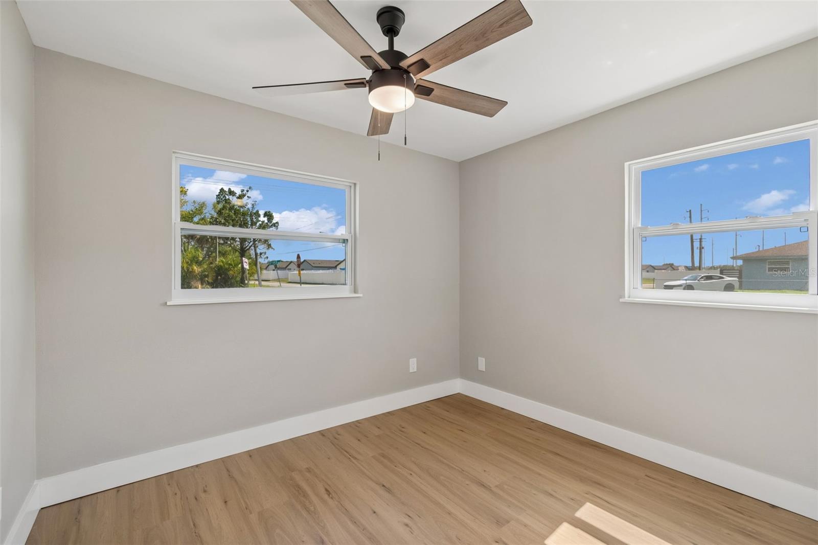 PALM RIVER VILLAGE - Residential