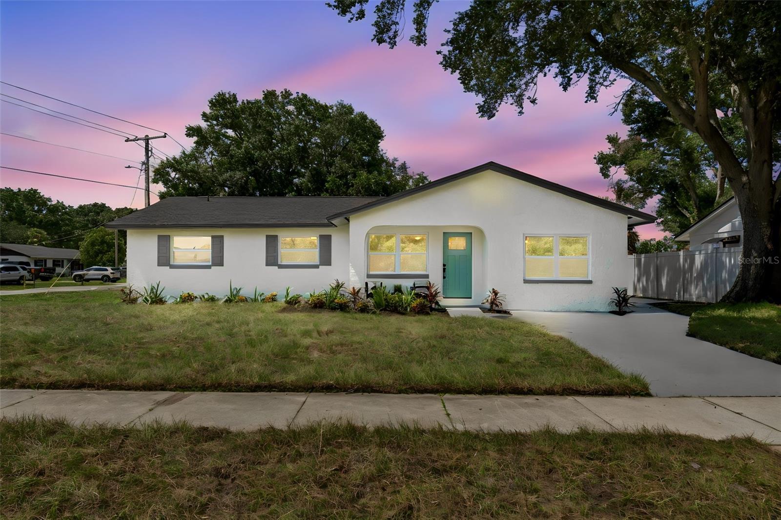 PALM RIVER VILLAGE - Residential