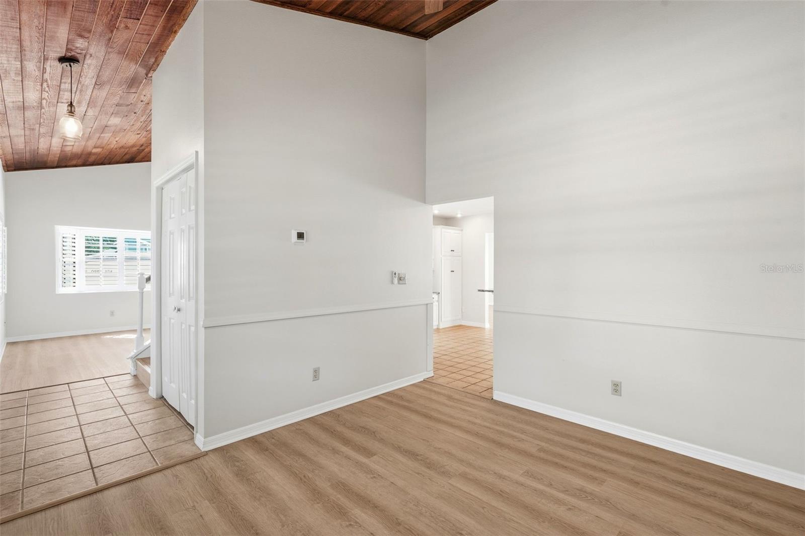 ESPIRITU SANTO SPGS - Residential Lease