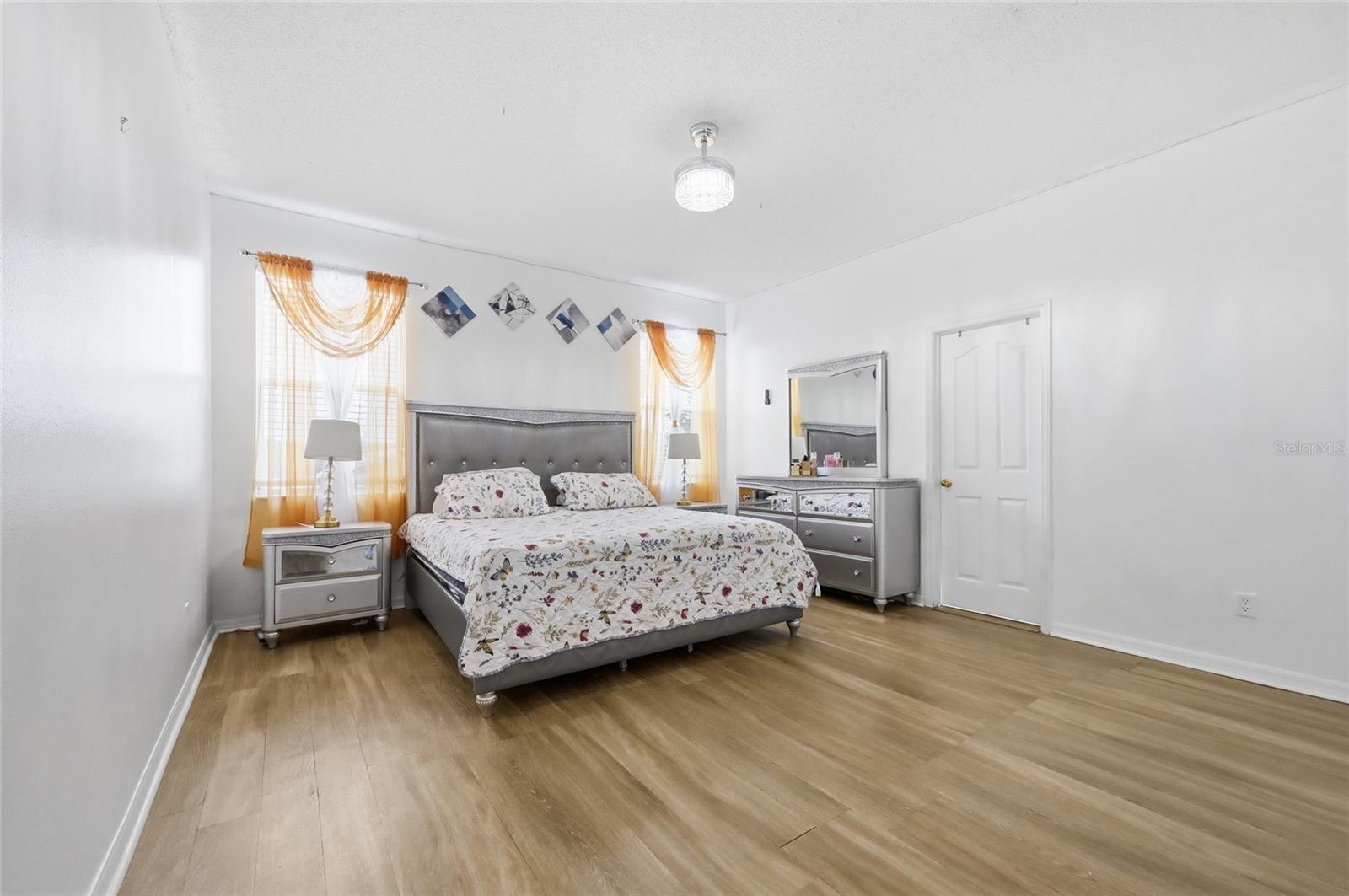 OAK LNDG - Residential