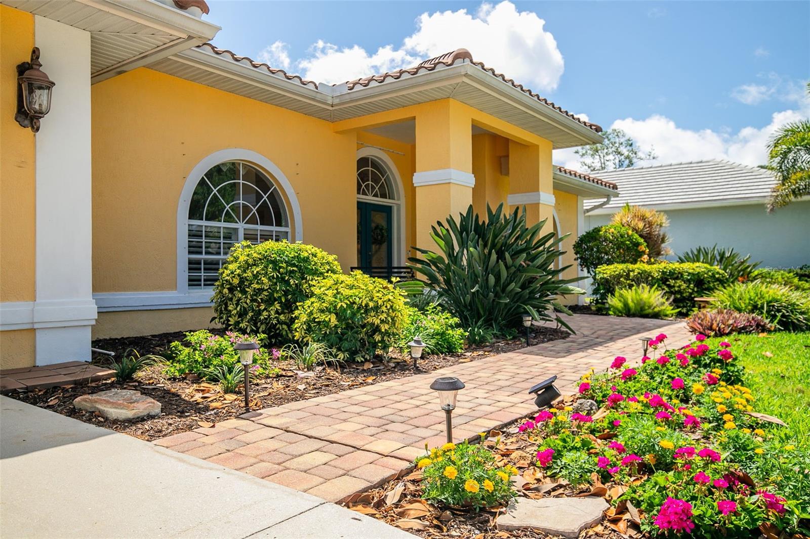 CALUSA LAKES - Residential