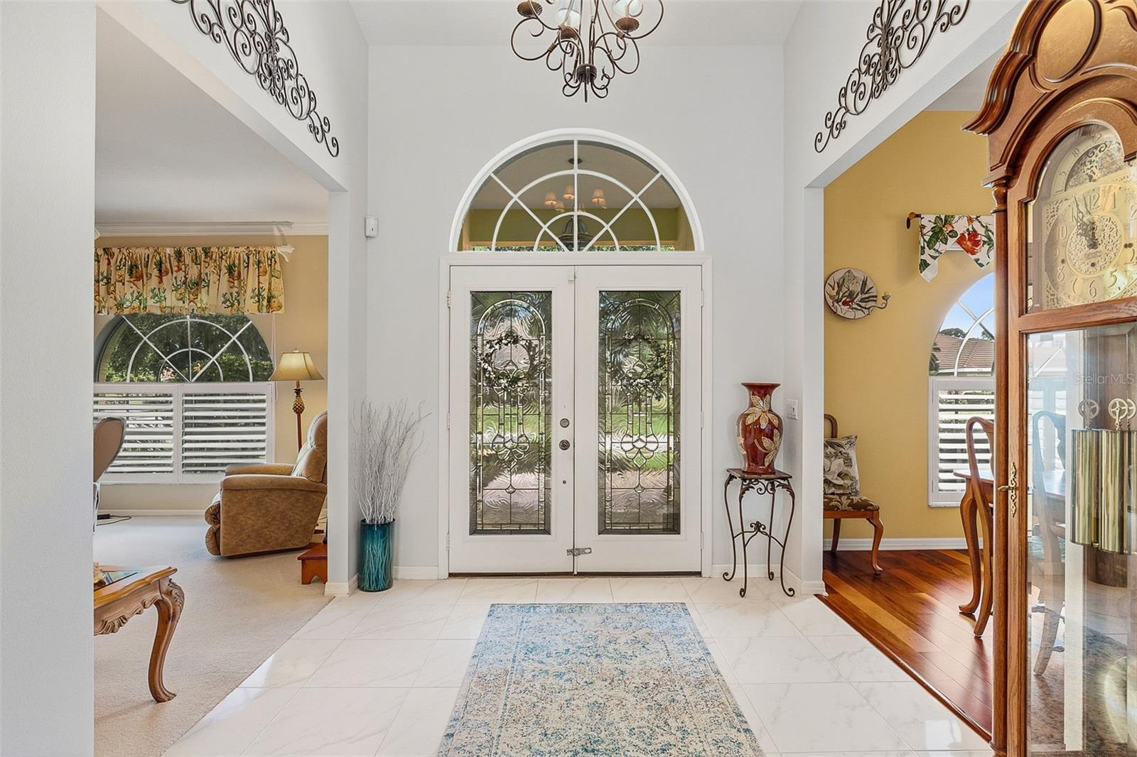 CALUSA LAKES - Residential