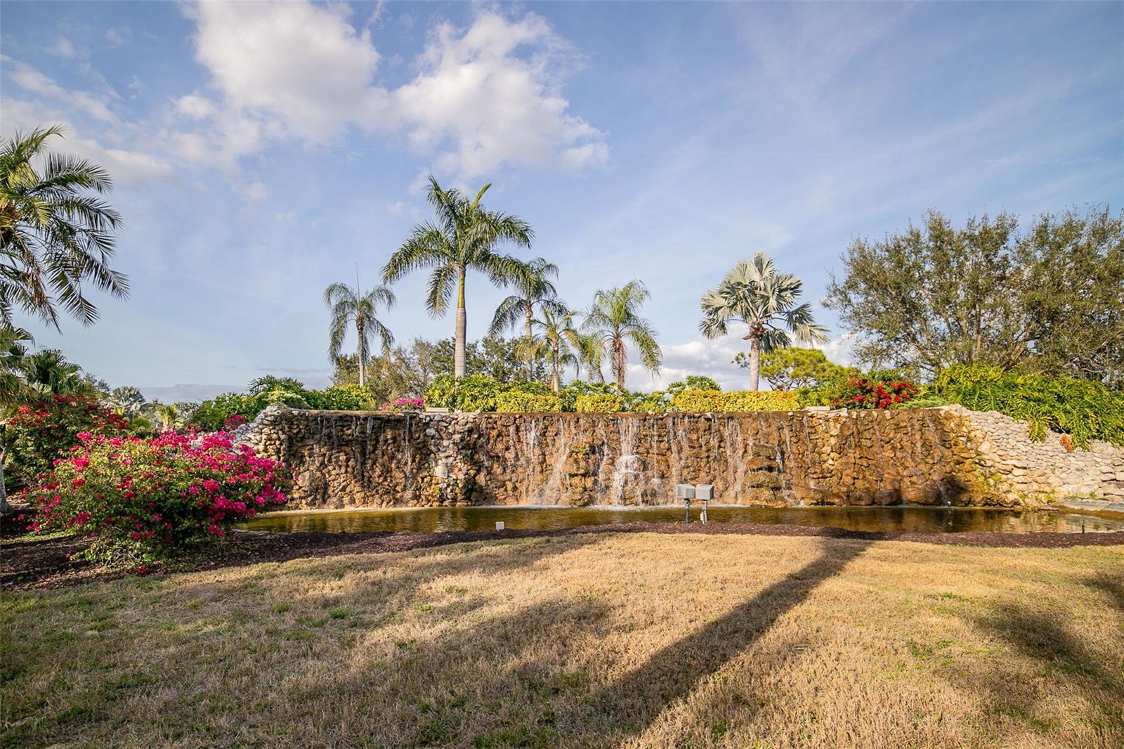 CALUSA LAKES - Residential