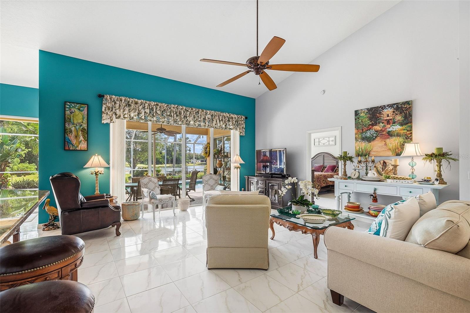 CALUSA LAKES - Residential