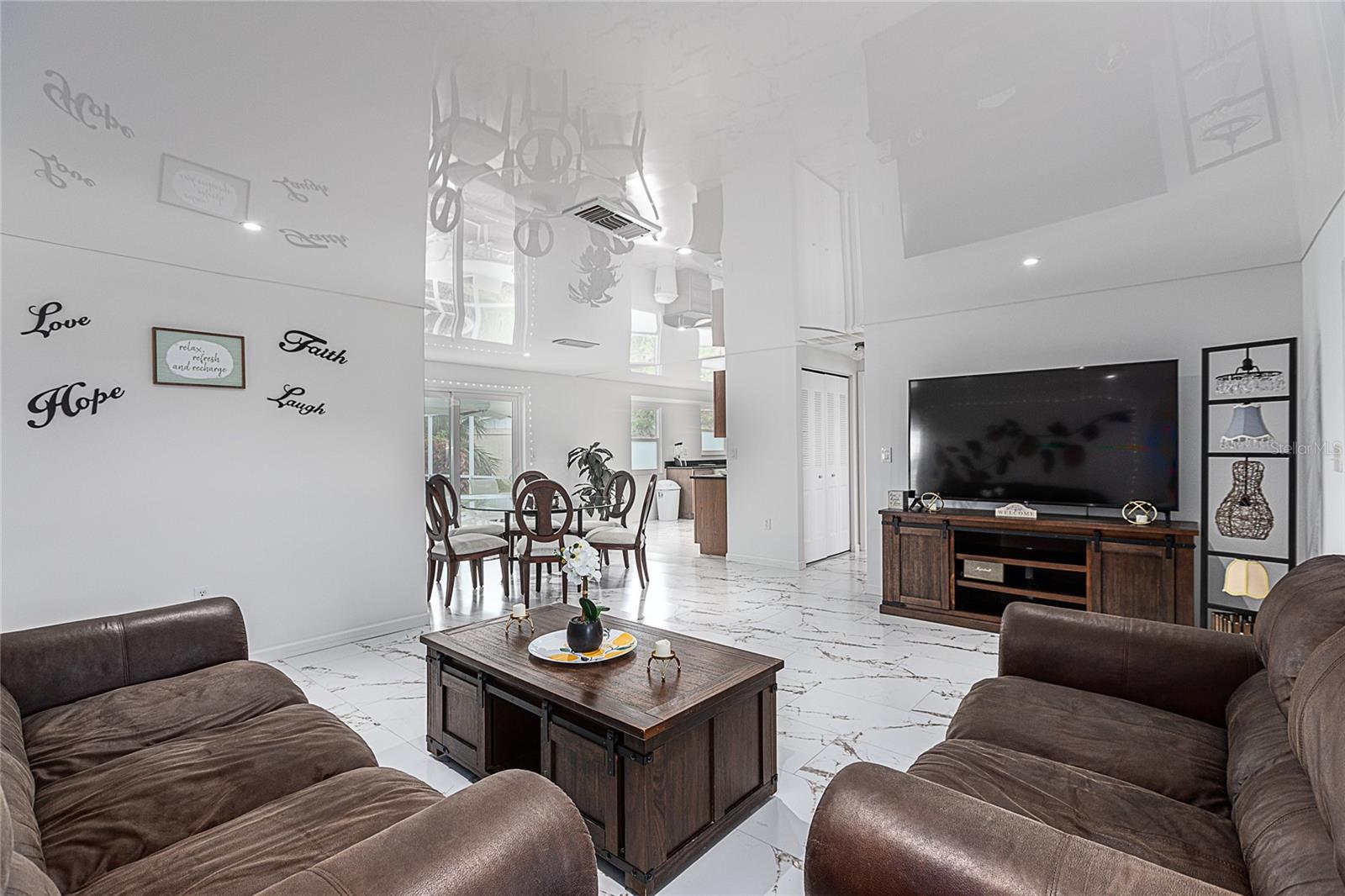 ROTONDA WEST OAKLAND HILLS - Residential