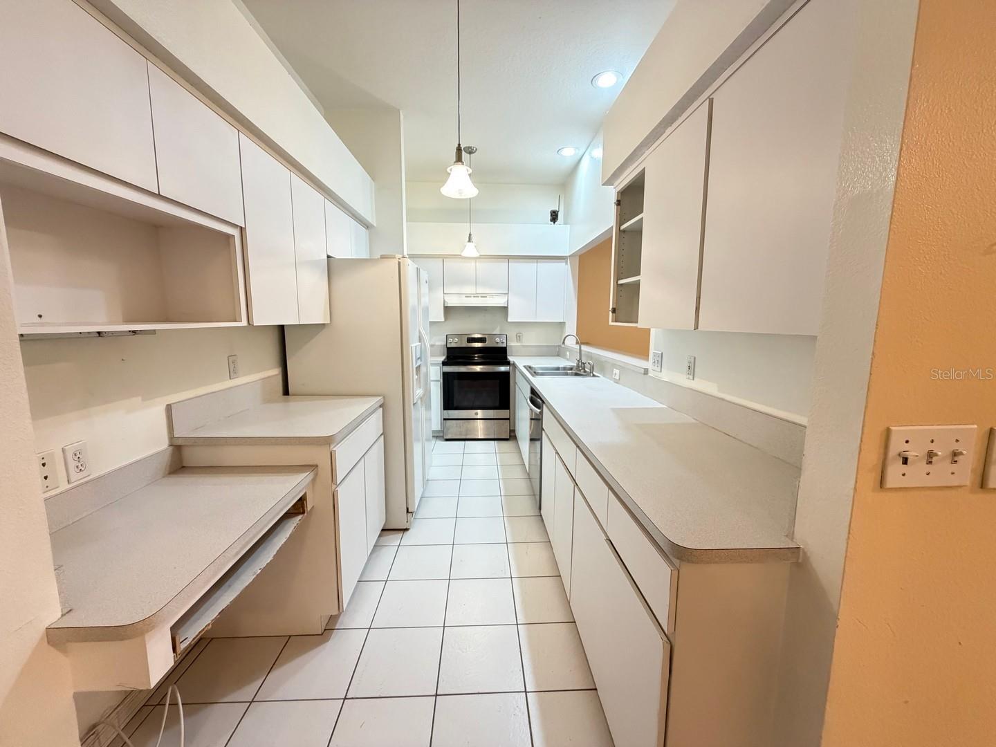 TWIN LAKE PH 02C - Residential