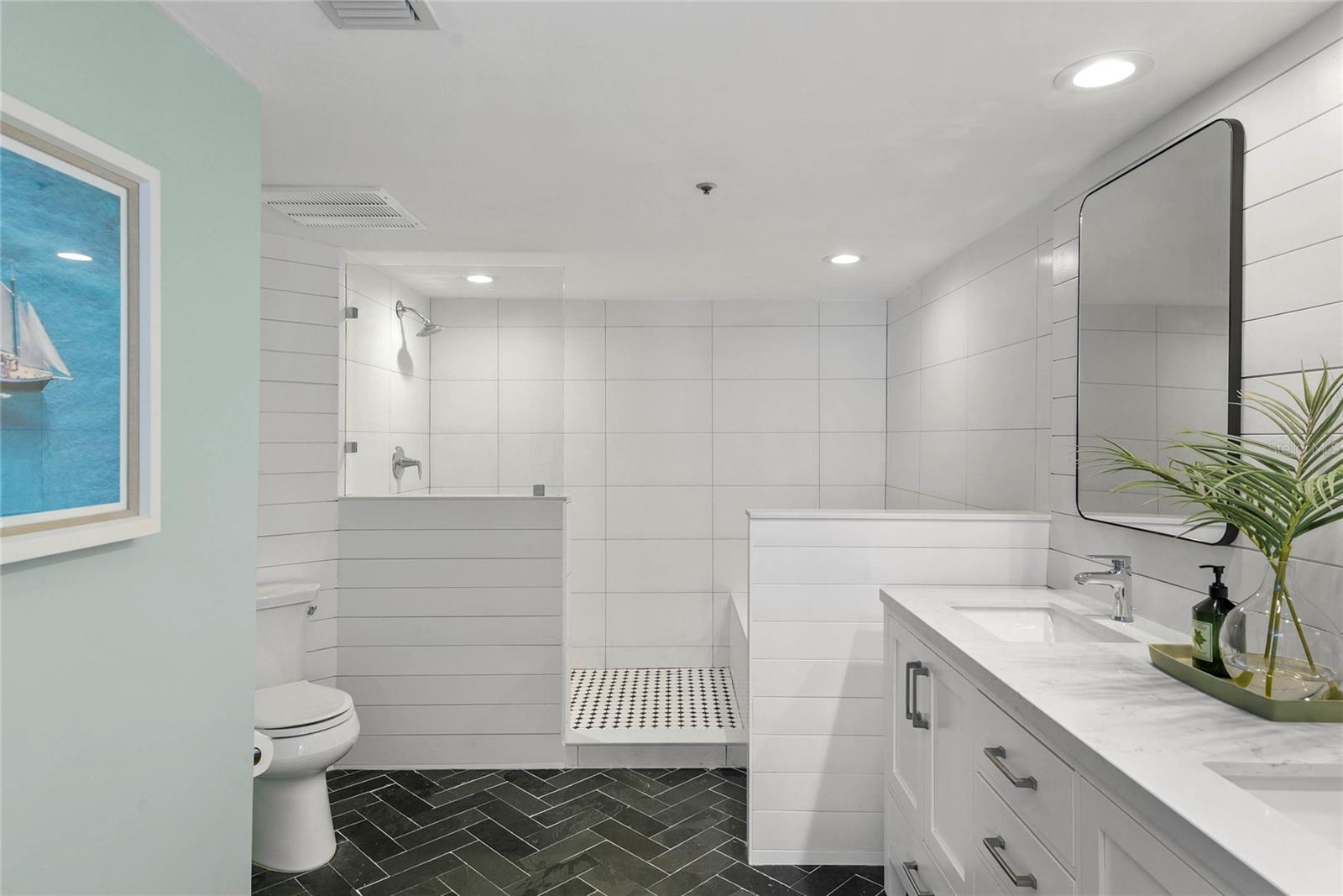 TRADEWINDS CONDO - Residential