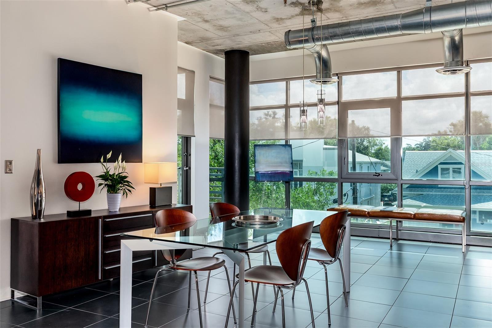THORNTON PARK CENTRAL CONDO - Residential