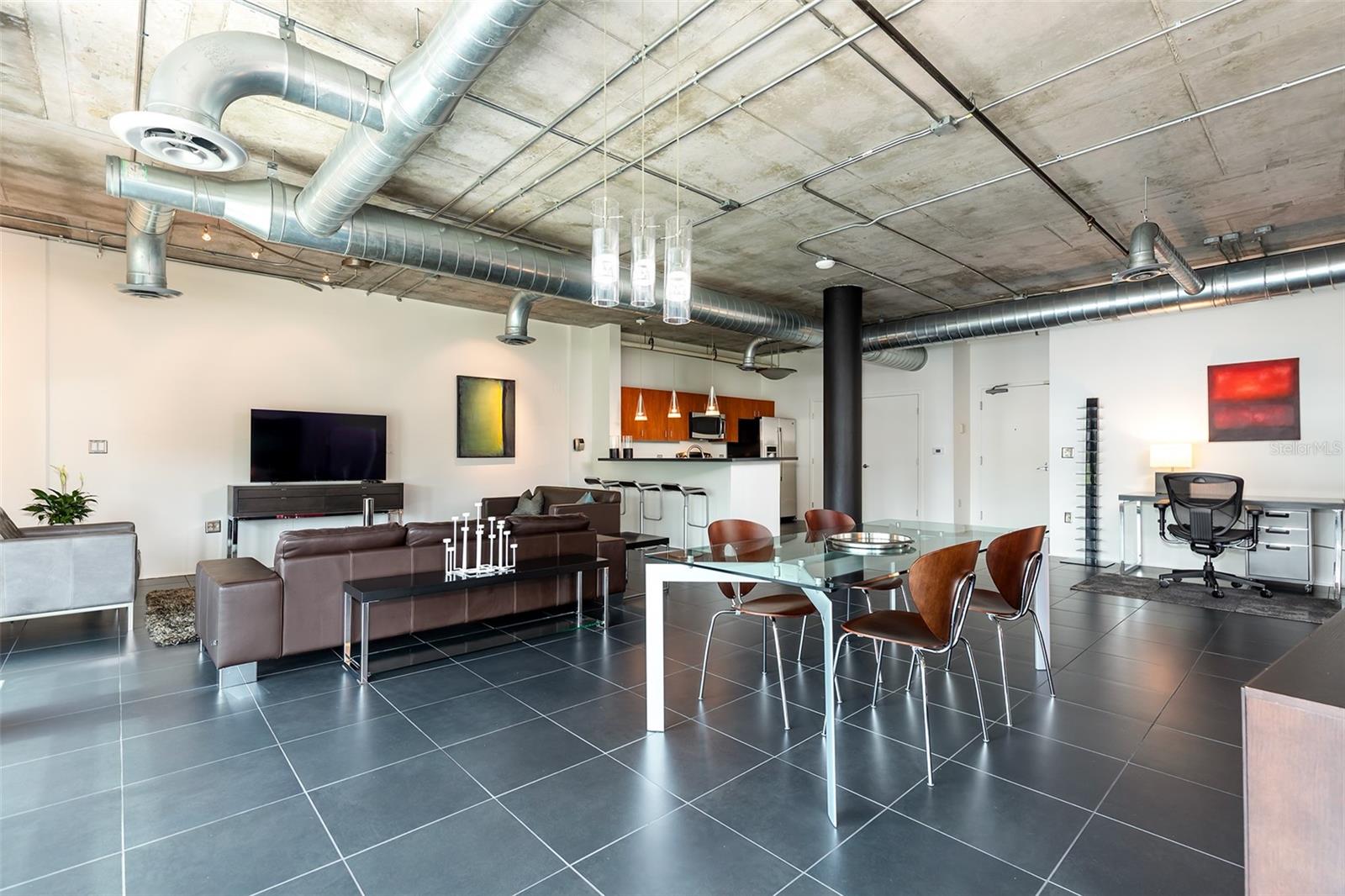 THORNTON PARK CENTRAL CONDO - Residential