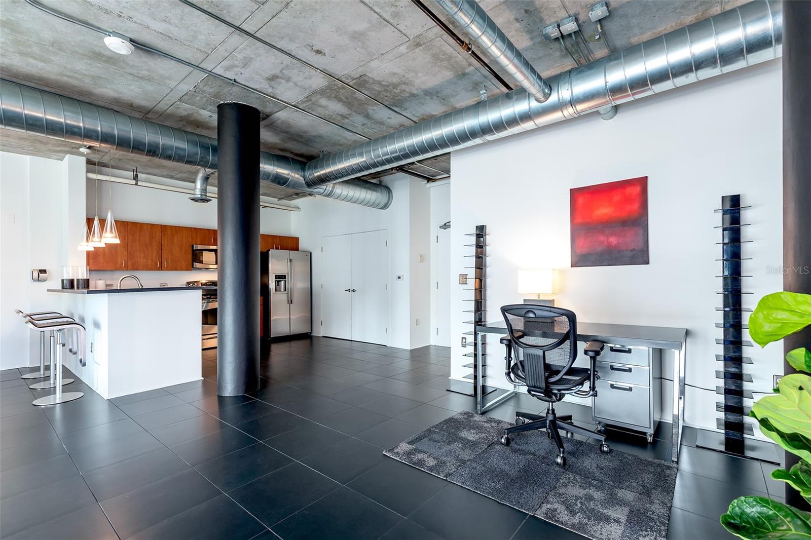 THORNTON PARK CENTRAL CONDO - Residential