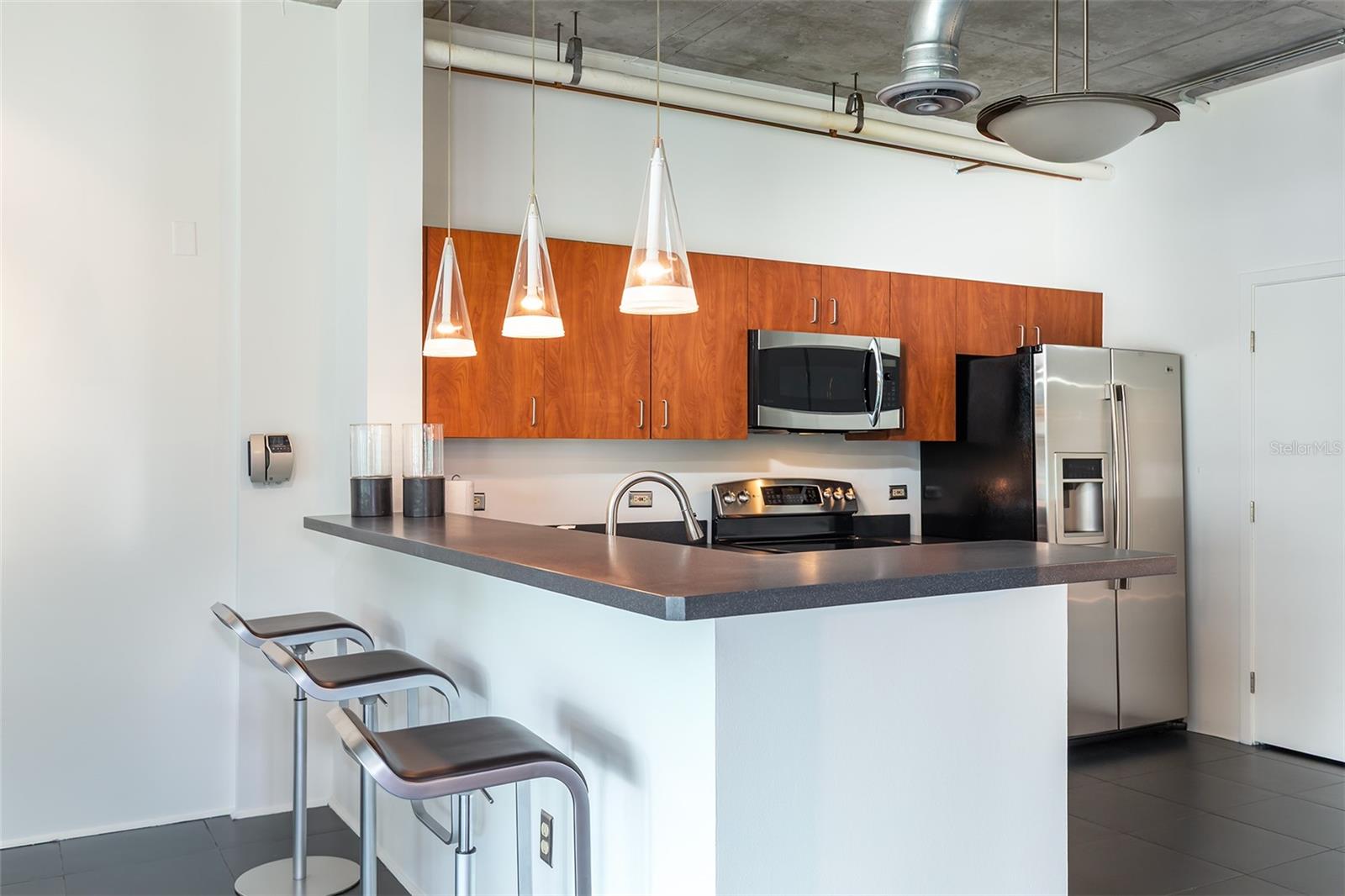 THORNTON PARK CENTRAL CONDO - Residential