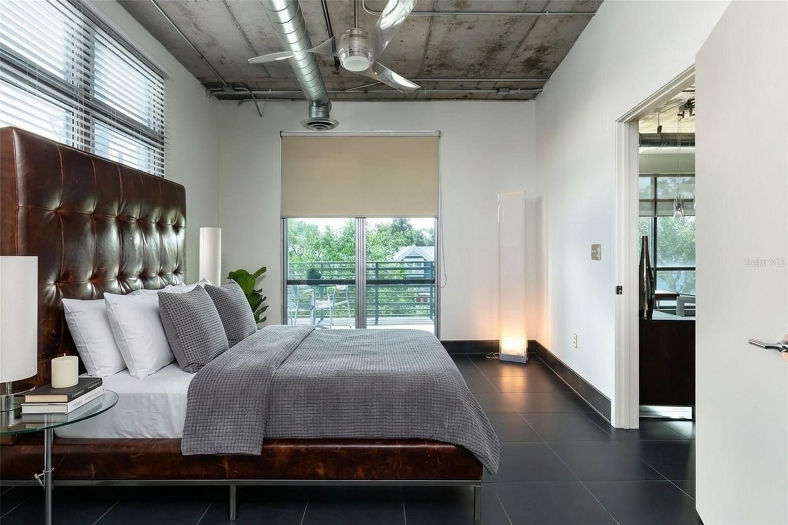 THORNTON PARK CENTRAL CONDO - Residential