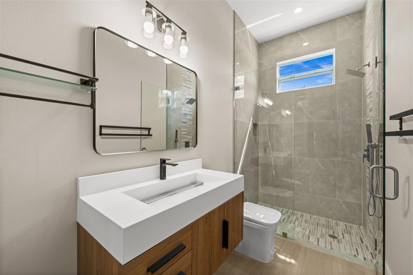 RIDGEWOOD - Residential