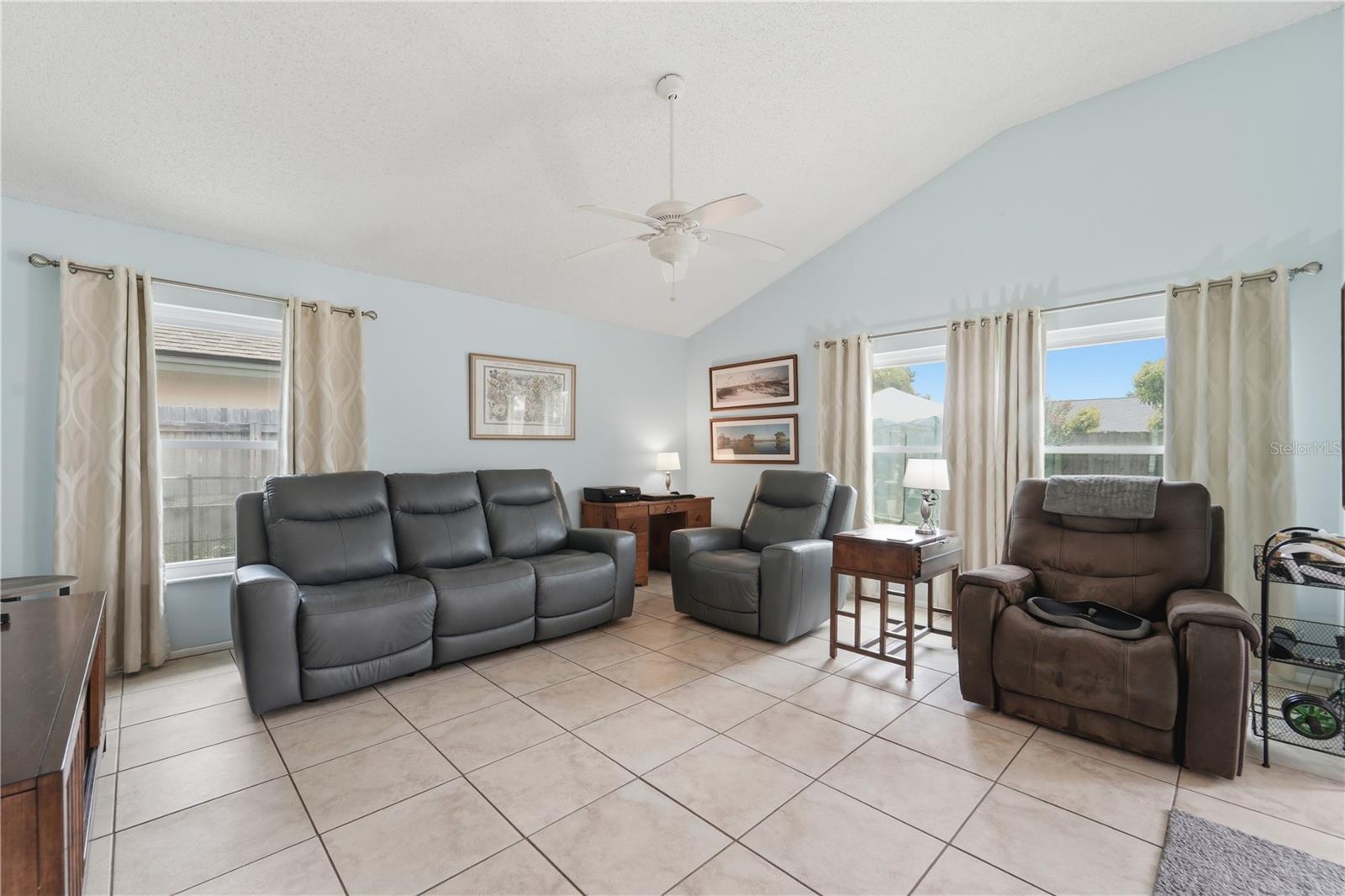 HOLLOWBROOK WEST PH 4 - Residential