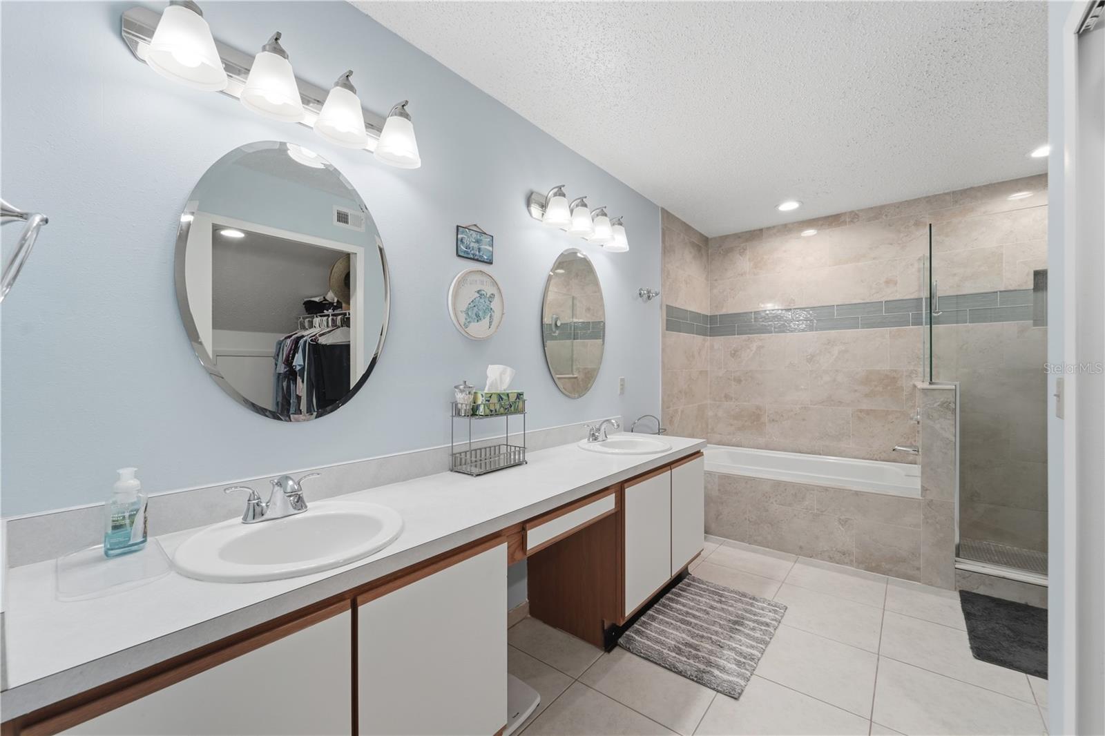 HOLLOWBROOK WEST PH 4 - Residential