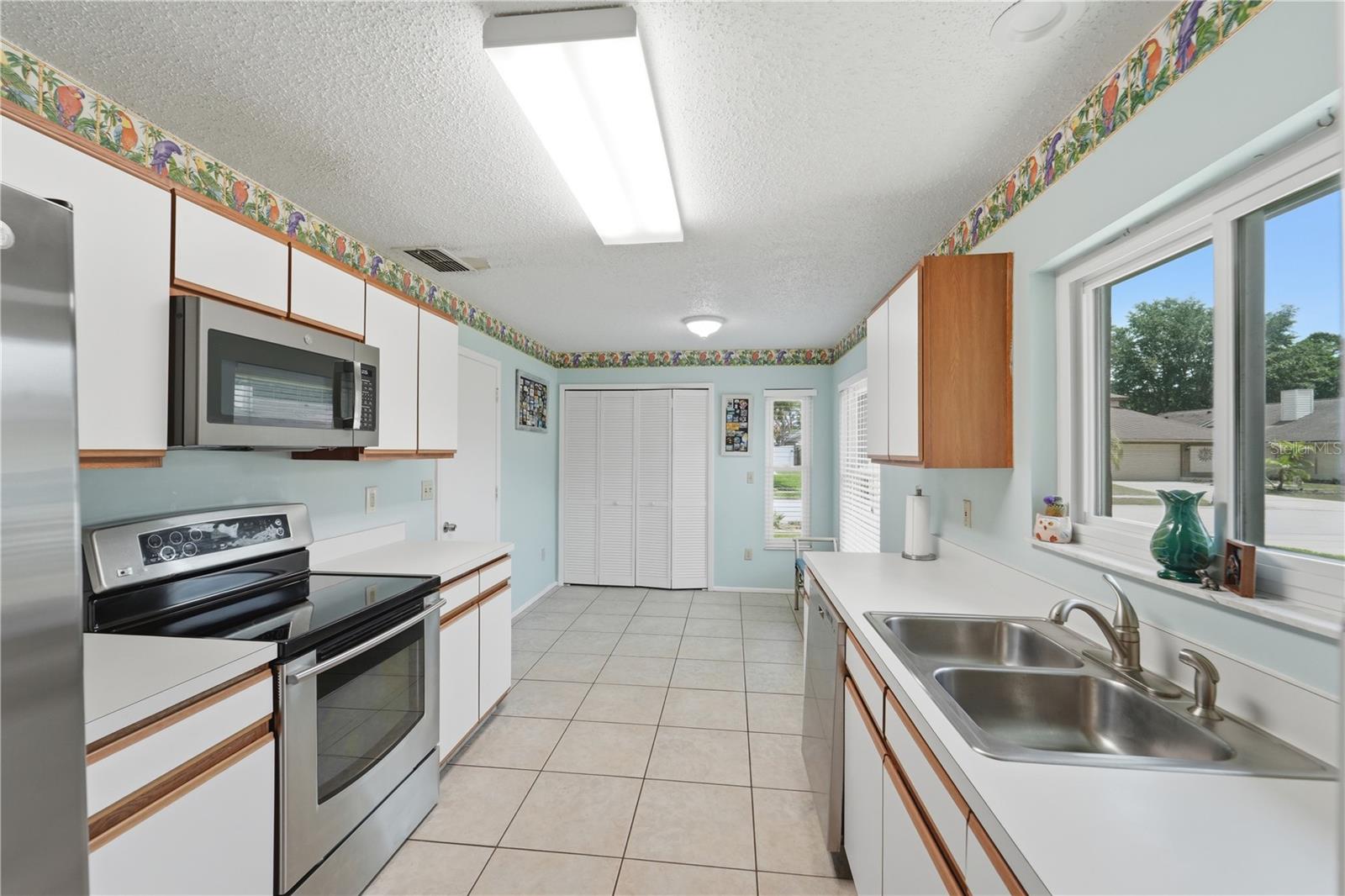 HOLLOWBROOK WEST PH 4 - Residential