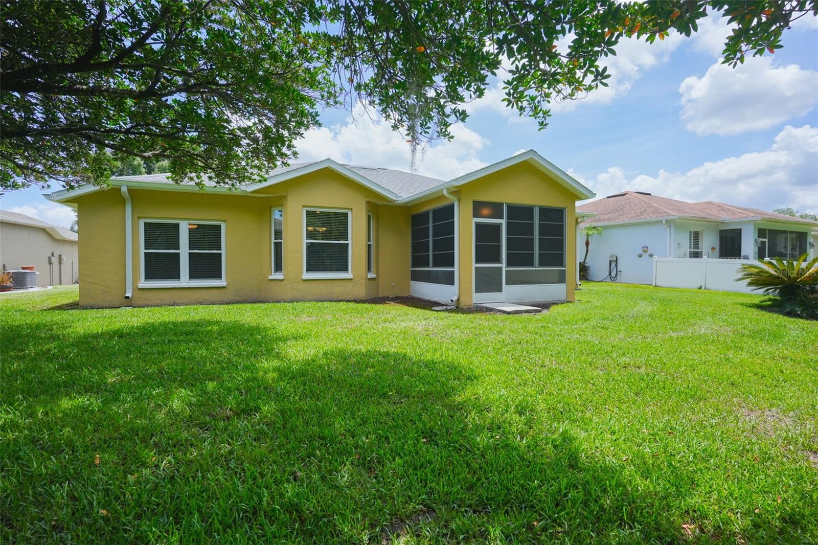 CARILLON LAKES REP - Residential
