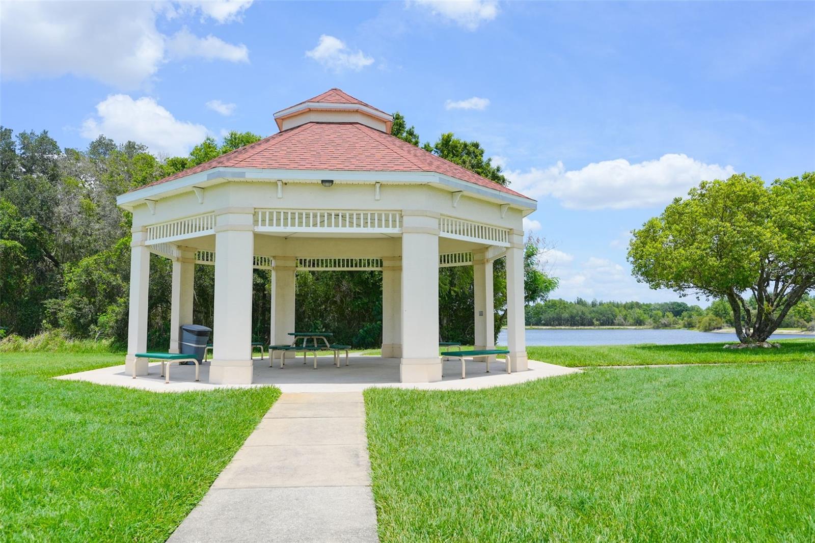 CARILLON LAKES REP - Residential