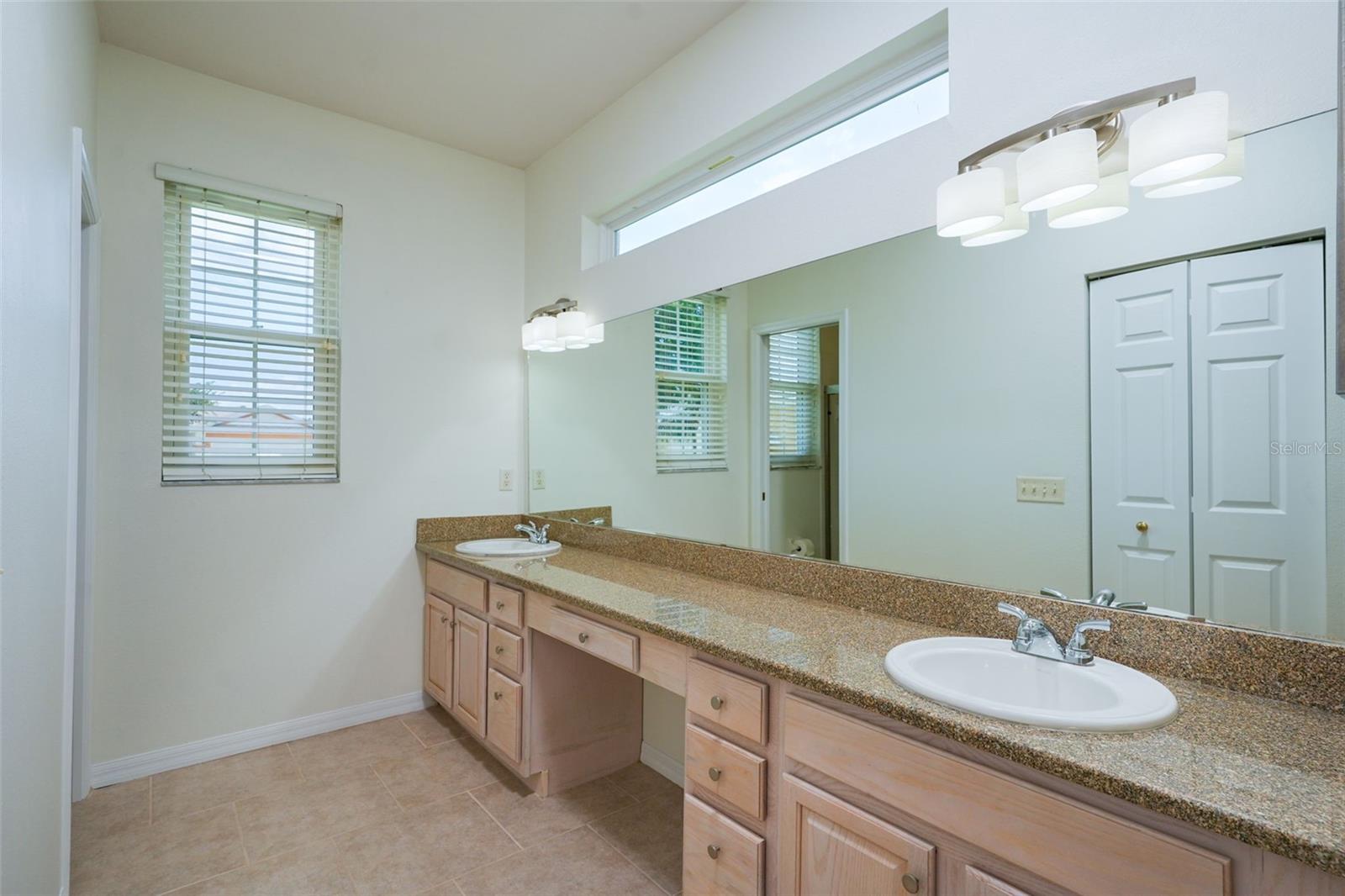 CARILLON LAKES REP - Residential