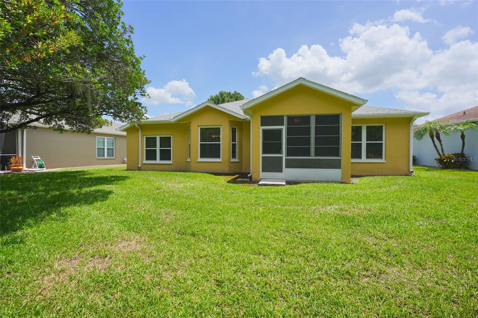 CARILLON LAKES REP - Residential