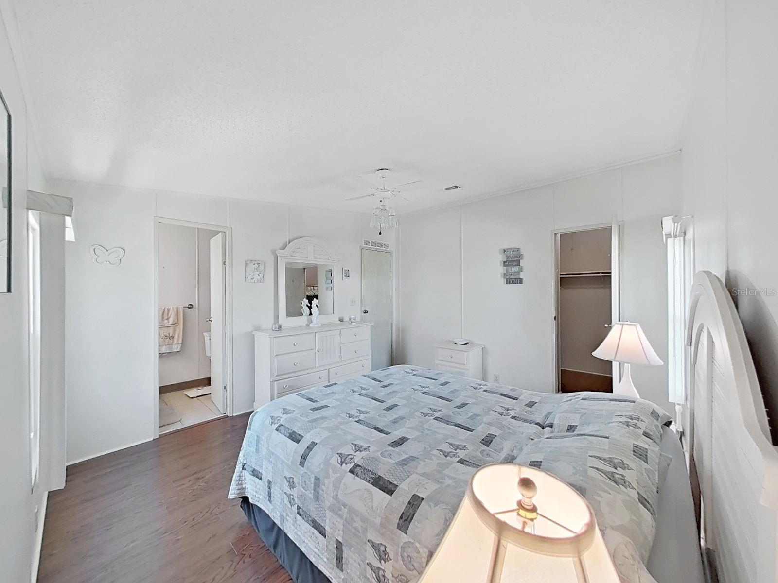 FOXWOOD LAKE ESTATES - Residential