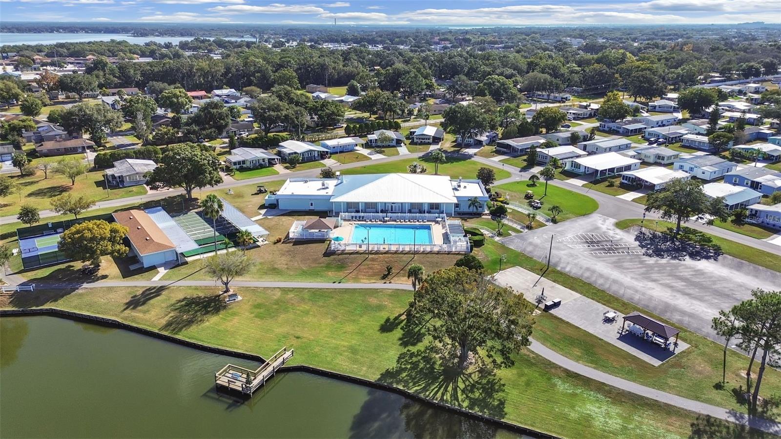 FOXWOOD LAKE ESTATES - Residential