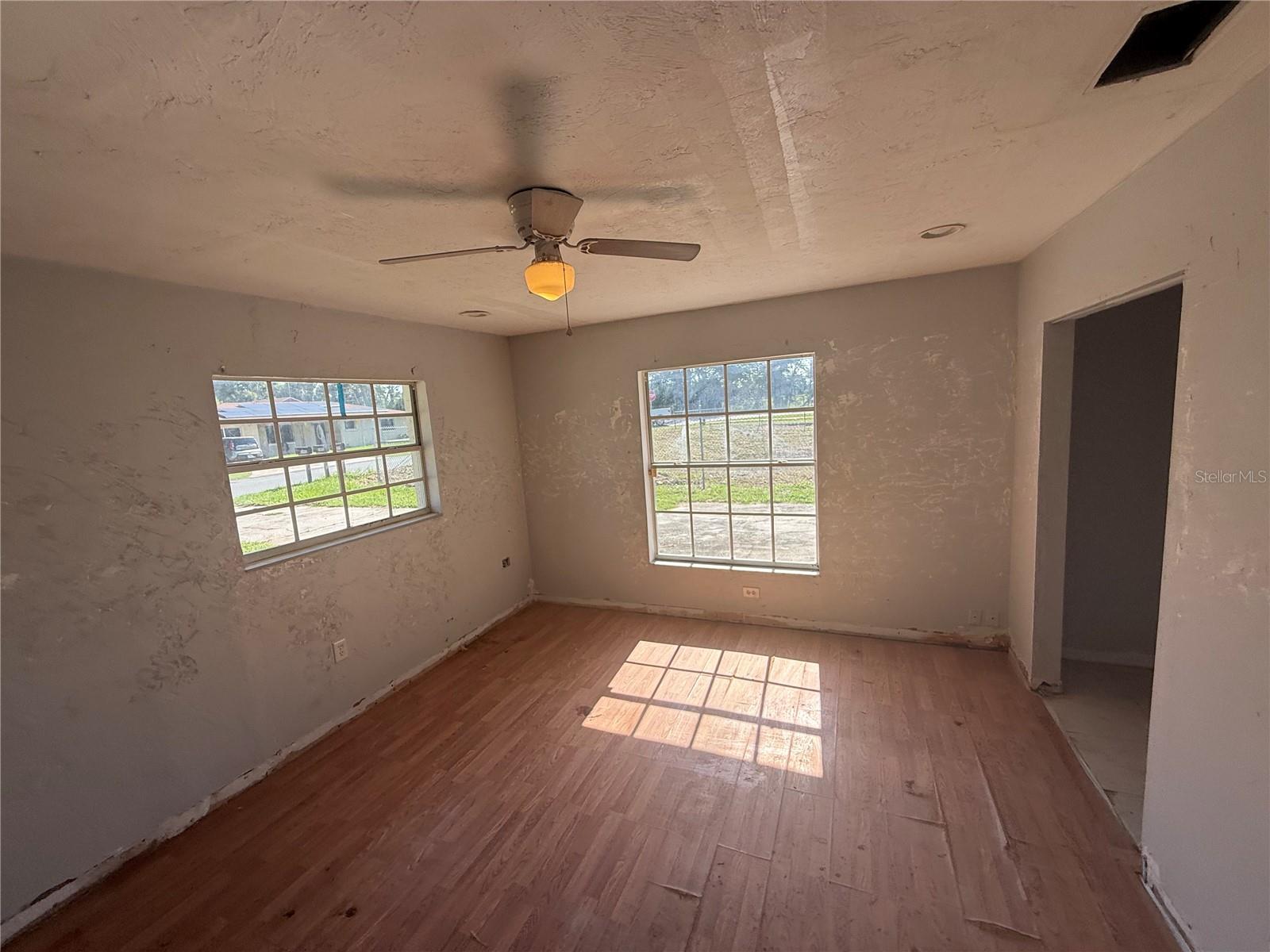 HIGHLAND PARK MANOR 01 - Residential