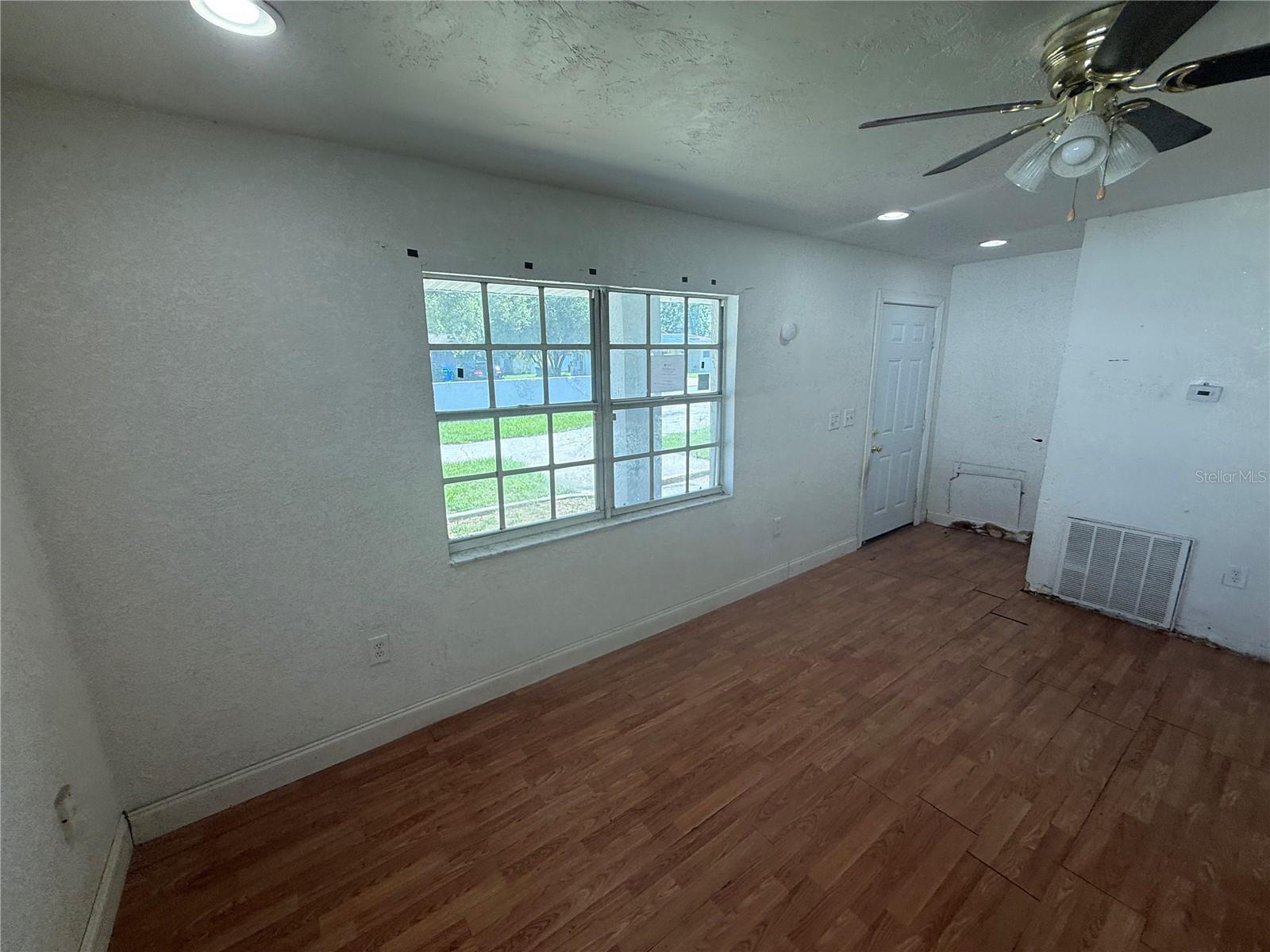 HIGHLAND PARK MANOR 01 - Residential