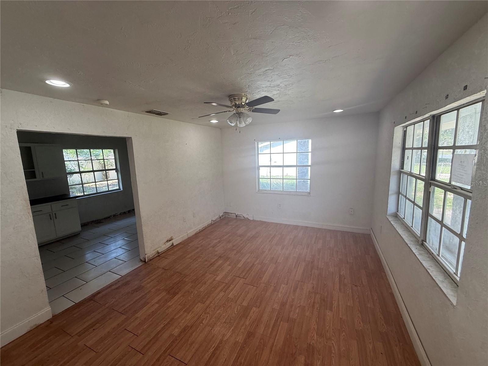 HIGHLAND PARK MANOR 01 - Residential