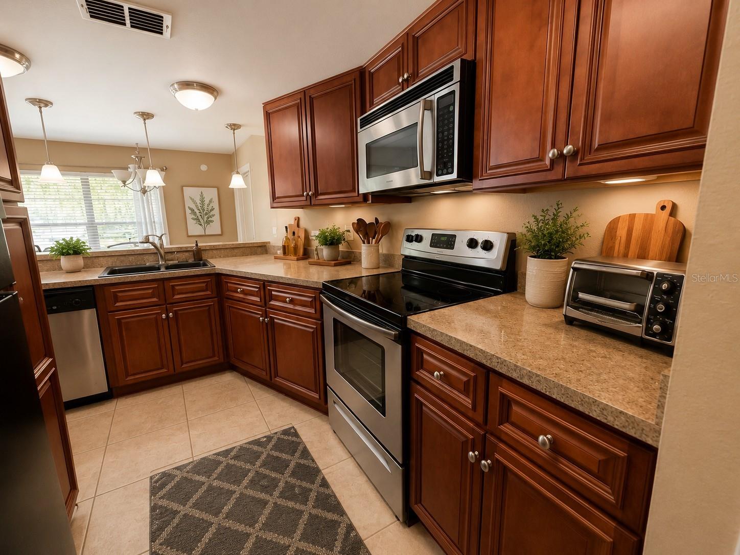 NORTH OAKS CONDO IV - Residential