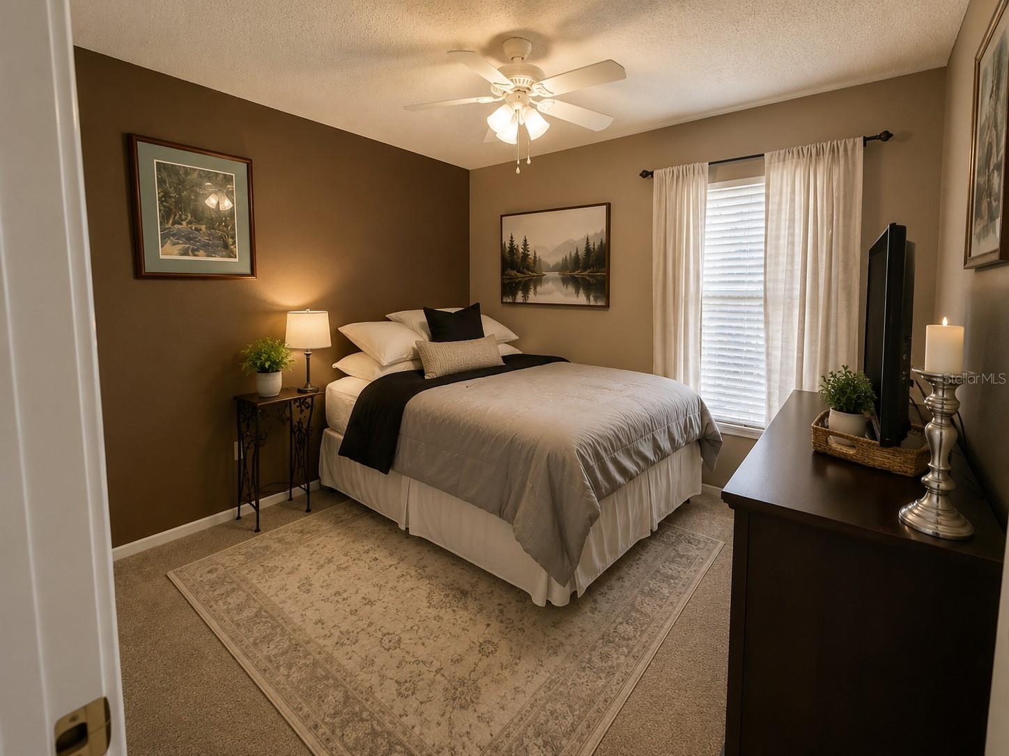 NORTH OAKS CONDO IV - Residential