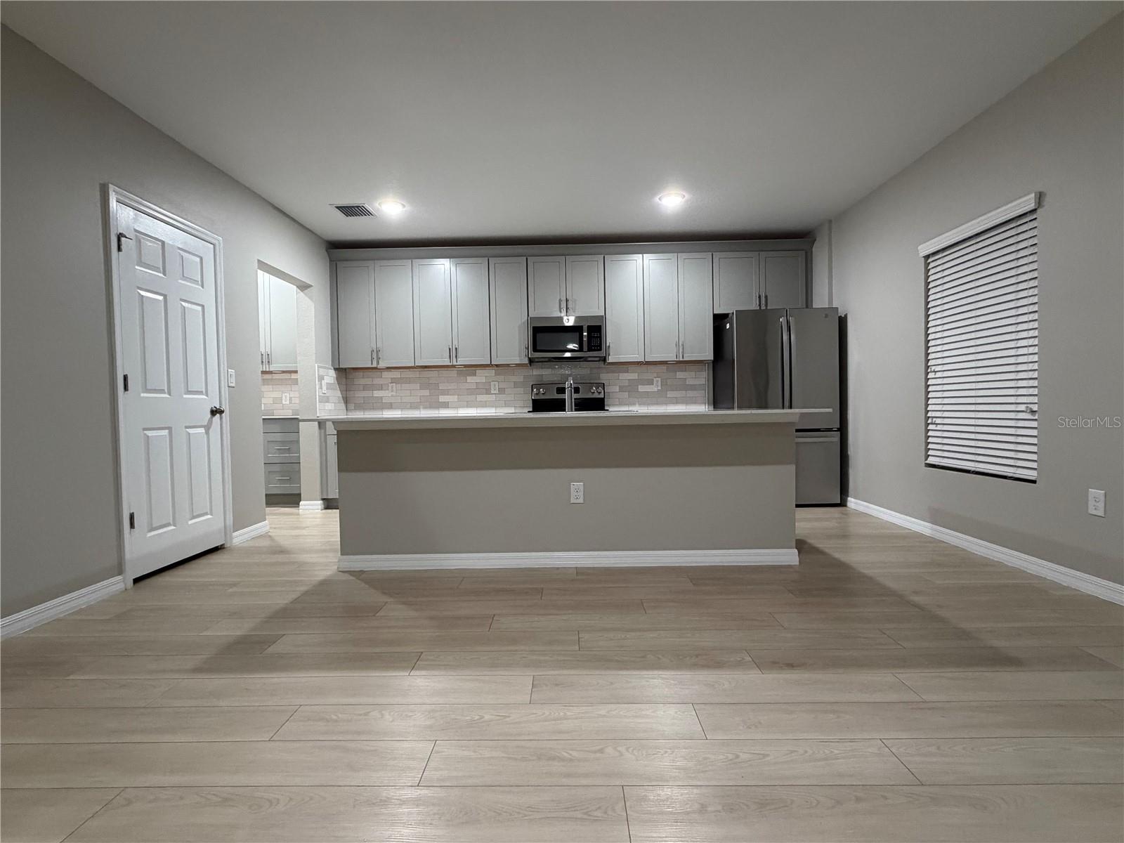 TRIPLE CRK VILLAGE M-2 - Residential Lease