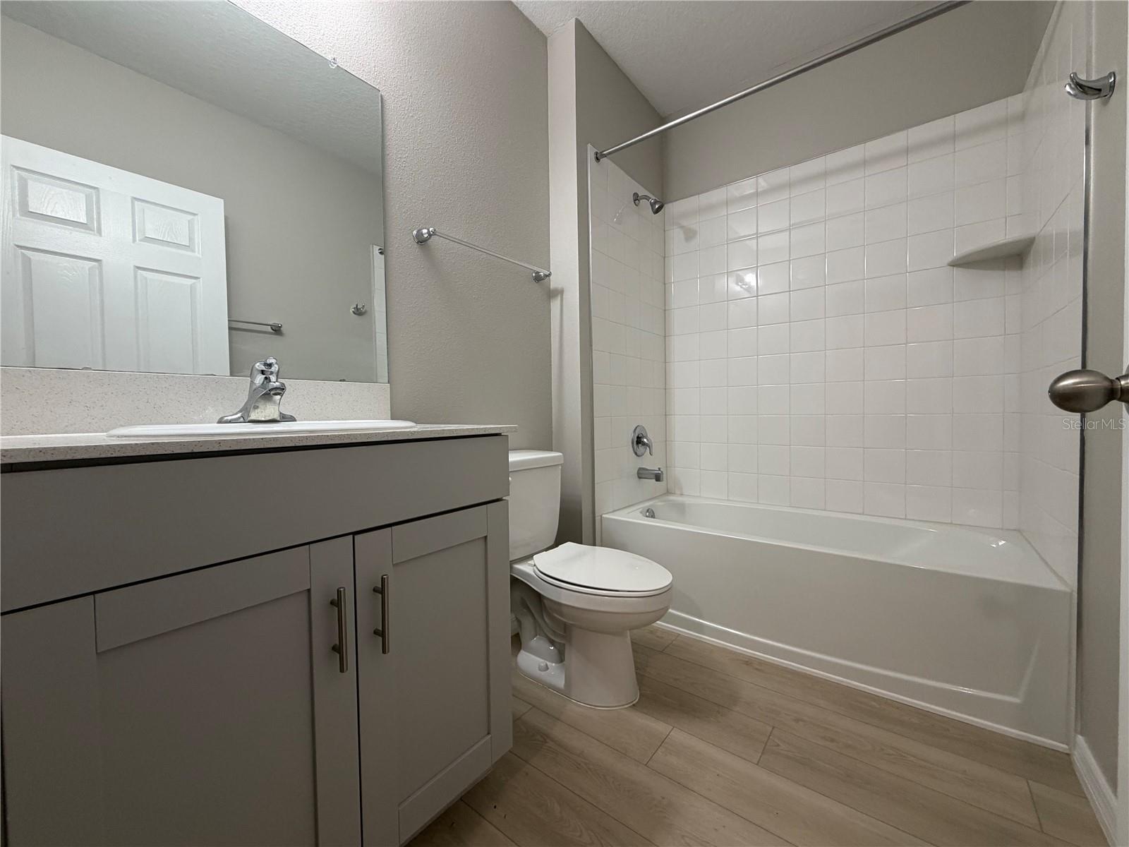 TRIPLE CRK VILLAGE M-2 - Residential Lease