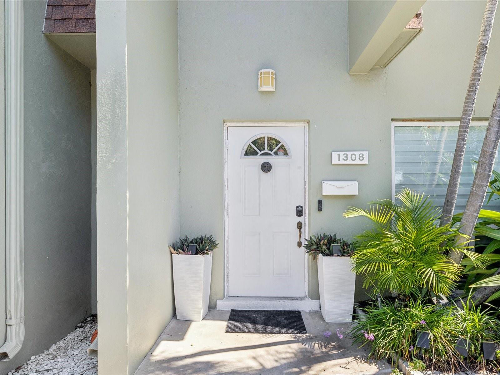 SEVENTIETH SOMERSET PLACE CONDO - Residential