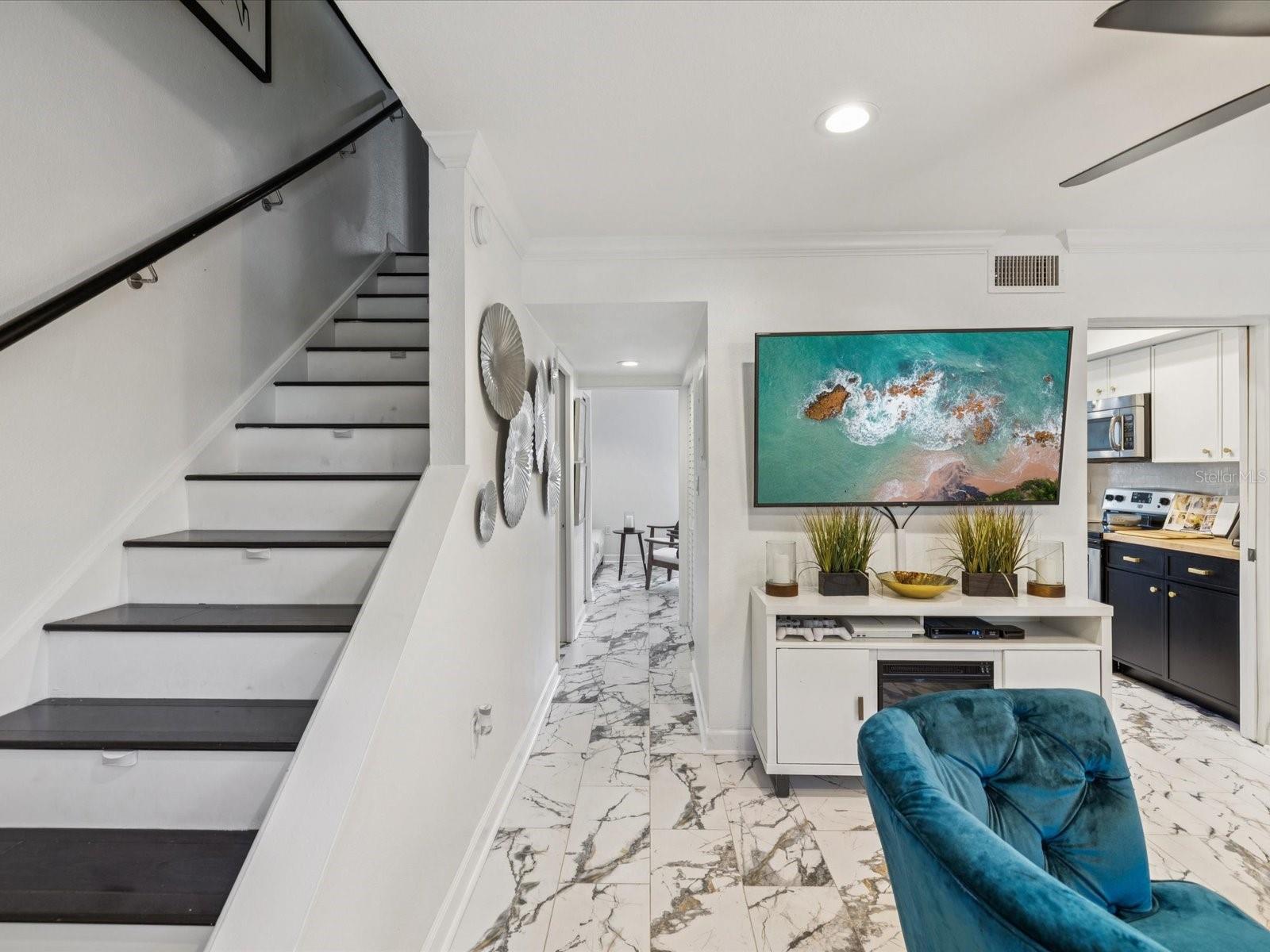 SEVENTIETH SOMERSET PLACE CONDO - Residential