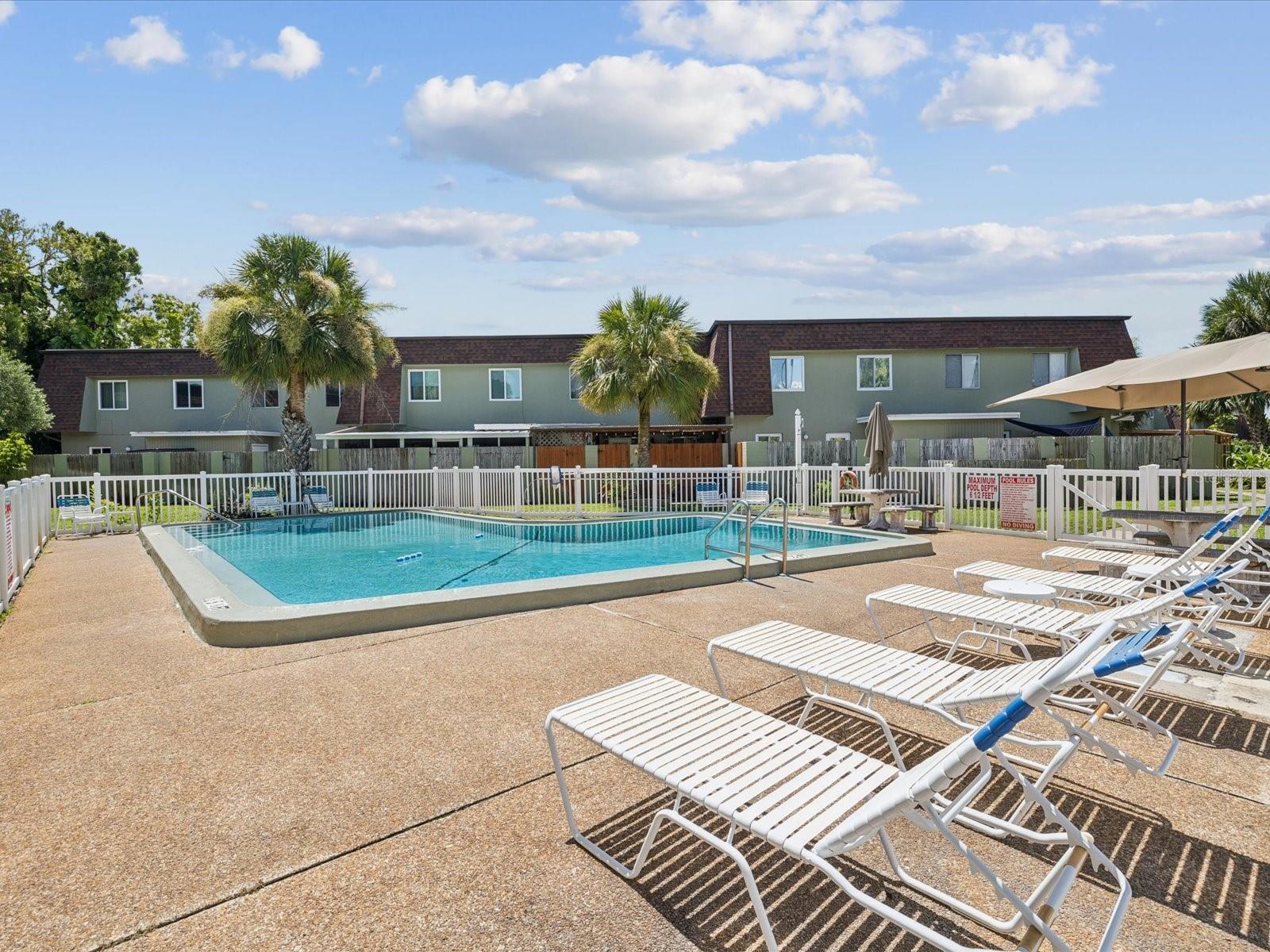 SEVENTIETH SOMERSET PLACE CONDO - Residential