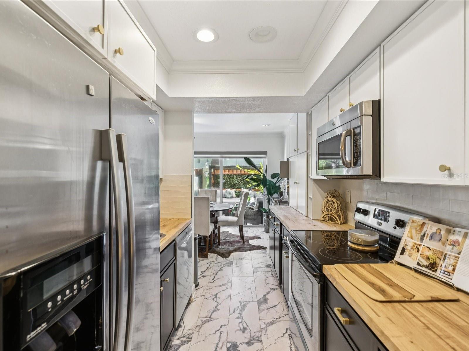 SEVENTIETH SOMERSET PLACE CONDO - Residential