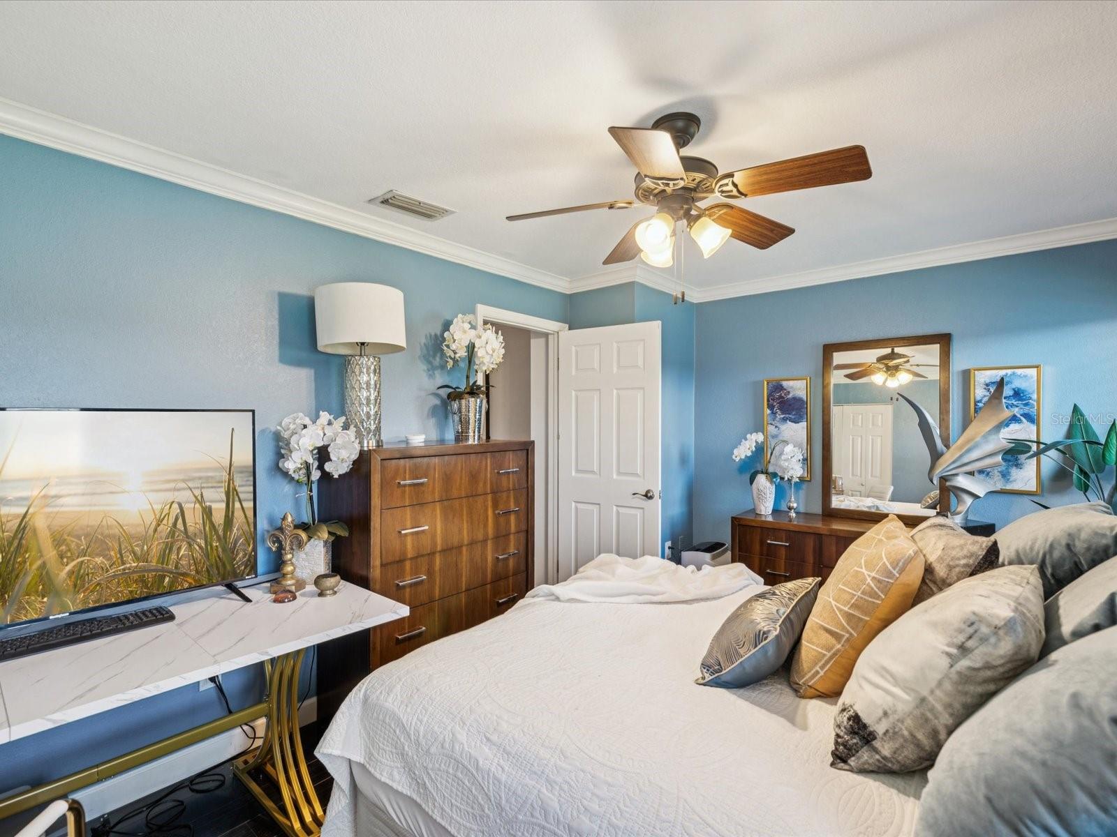 SEVENTIETH SOMERSET PLACE CONDO - Residential