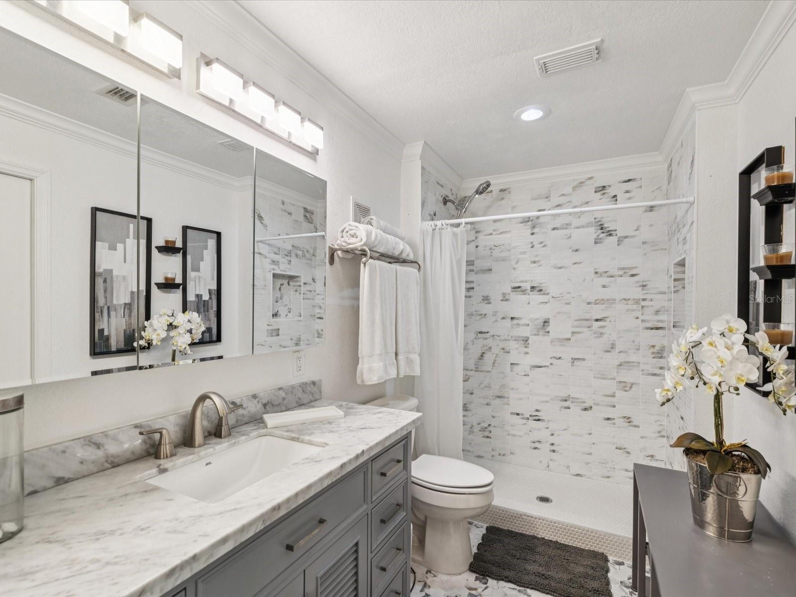 SEVENTIETH SOMERSET PLACE CONDO - Residential