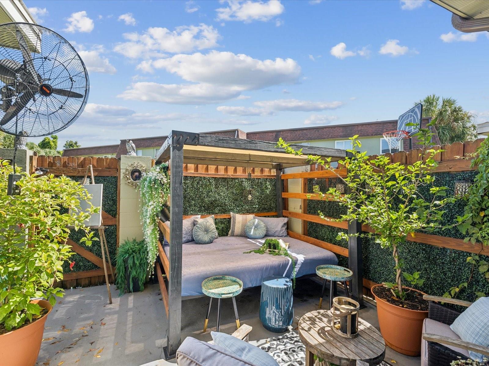 SEVENTIETH SOMERSET PLACE CONDO - Residential