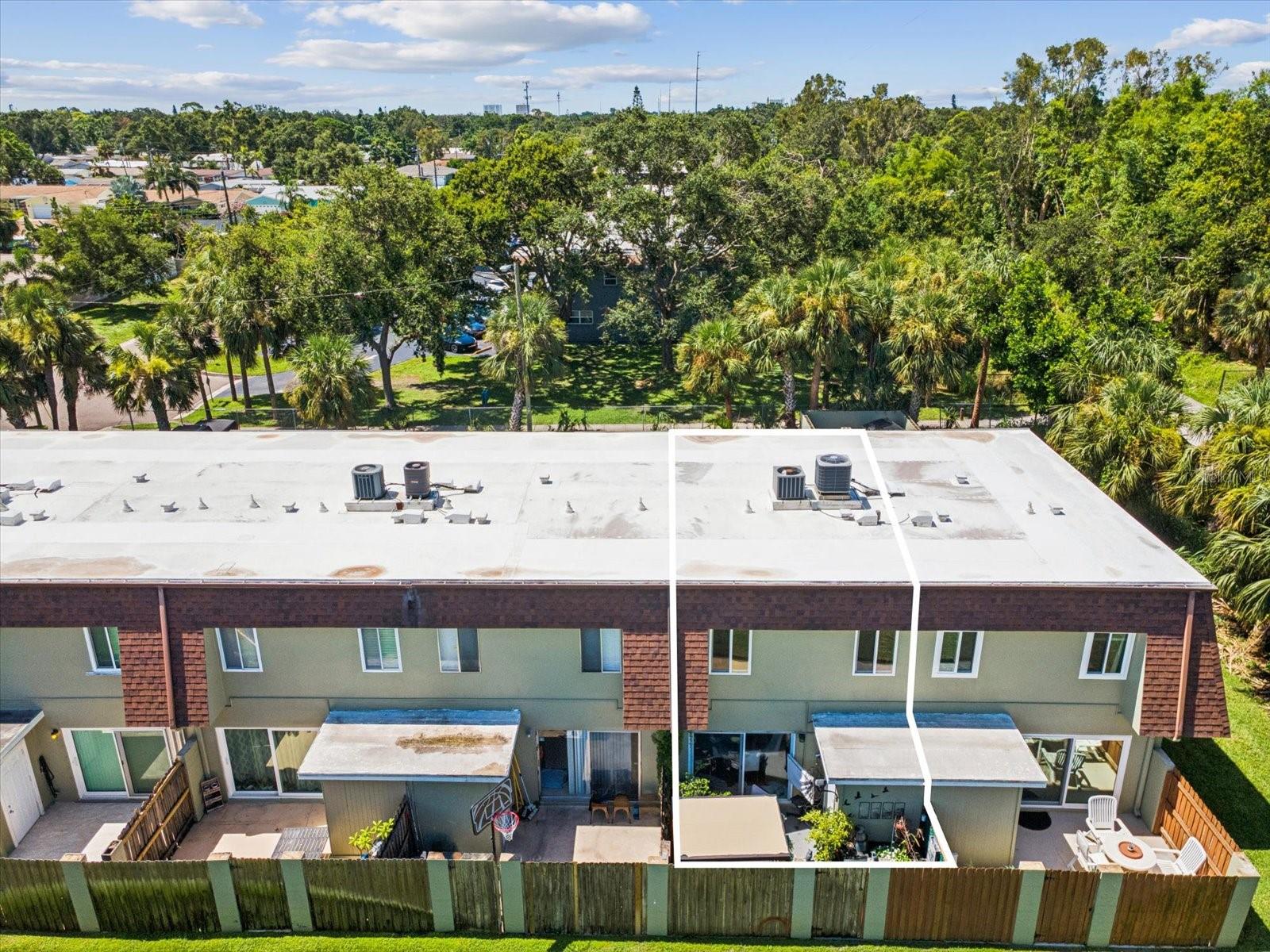 SEVENTIETH SOMERSET PLACE CONDO - Residential