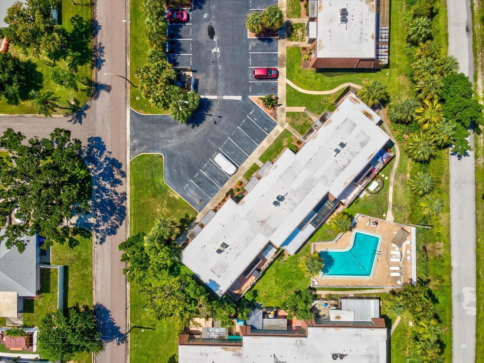 SEVENTIETH SOMERSET PLACE CONDO - Residential
